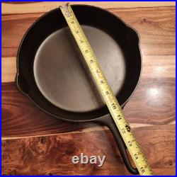 Griswold Cast Iron Skillet #8, Slant Large Block Log0, 704, Heat Ring, c1909-29