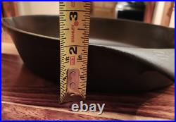 Griswold Cast Iron Skillet #8, Slant Large Block Log0, 704, Heat Ring, c1909-29
