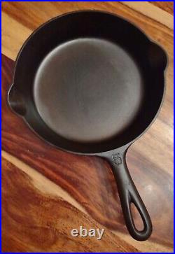 Griswold Cast Iron Skillet No. 5, LBL, EPU, 724, MM C