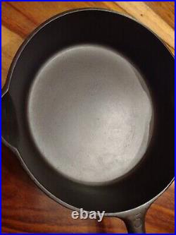 Griswold Cast Iron Skillet No. 5, LBL, EPU, 724, MM C