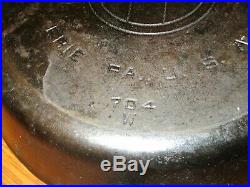 Griswold Cast-iron No 8 Skillet With LID 704 Very Good Condition