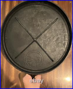 Griswold Erie 739 Cast Iron griddle frying pan 9 in Black Flat-Bottomed Vintage