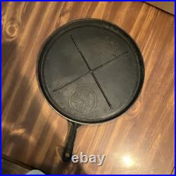 Griswold Erie 739 Cast Iron griddle frying pan 9 in Black Flat-Bottomed Vintage