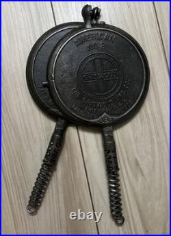 Griswold Erie Slant Logo No. 8 Waffle Iron Cast Iron Antique Amazing Condition