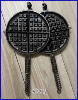Griswold Erie Slant Logo No. 8 Waffle Iron Cast Iron Antique Amazing Condition