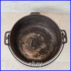 Griswold No 8 Cast Iron Tite-Top Dutch Oven Base With Lid