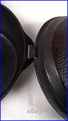 Griswold No. 8 Hammered Cast Iron Hinged Lid Dutch Oven Pot Trivet2058