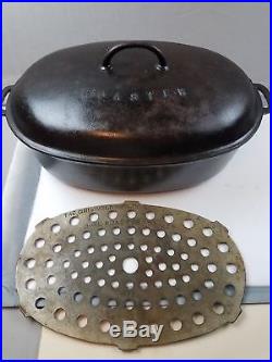 Griswold No. 9 Cast Iron Oval Roaster Partially Marked Top Block Logo w Trivet