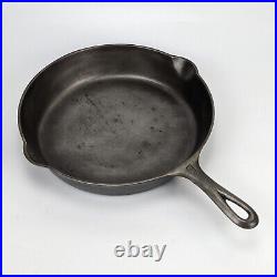 Griswold No. 9 Cast Iron Skillet 710F Clean, No Seasoning block logo large