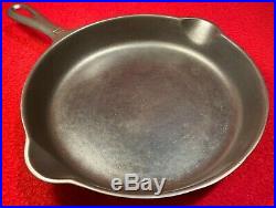 Griswold VICTOR Cast Iron # 5 skillet Sits Flat