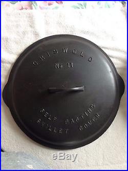 Griswold cast iron # 11 skillet with lid