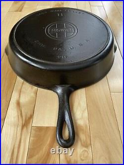 Griswold cast iron skillet 11