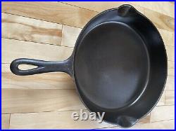 Griswold cast iron skillet 11