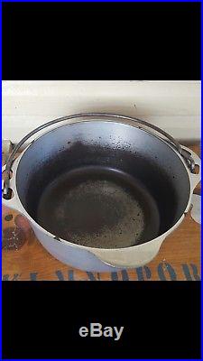 Griswold dutch oven no 7