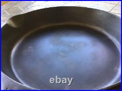 Griswold no. 10 cast iron small logo skillet frying pan