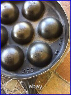 Griswold no. 32 cast iron Danish Cake Pan restored