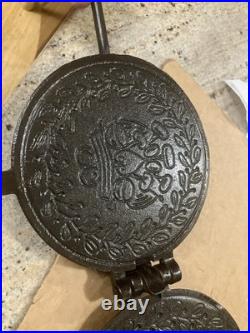 Grizwold Cast Iron Rosette Press 885/995