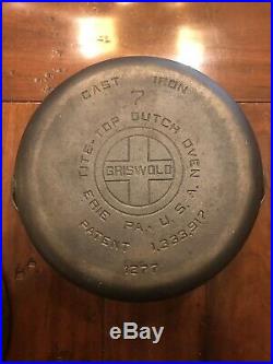 HTF! Griswold #7 Tite Top Dutch Oven. Top Logo. With Trivet, Super Nice