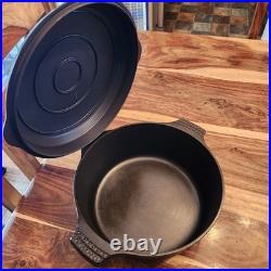 HTF Griswold No. 8 Hammered Dutch Oven 2058, Hinged Lid, c1930s