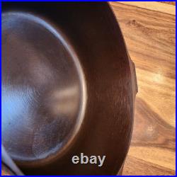 HTF Griswold No. 8 Hammered Dutch Oven 2058, Hinged Lid, c1930s