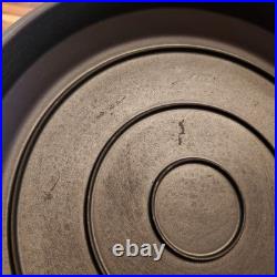 HTF Griswold No. 8 Hammered Dutch Oven 2058, Hinged Lid, c1930s