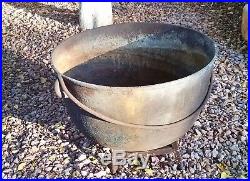 HUGE! Vintage Cast Iron Kettle with Bail Handle Cauldron Planter Pot Yard Art