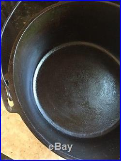 Hammered Cast Iron Dutch Oven Massive No 10 Raised 10 Base & Lid With Bail