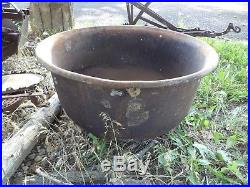 Huge Vintage Antique Cast Iron Pot, Cauldron, Yard Kettle, great shape. 40 gal
