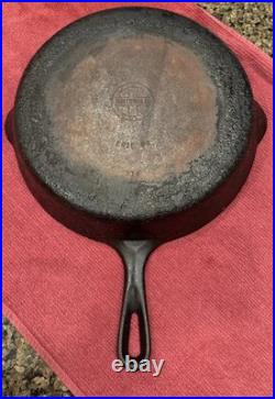 K58-Vintage GRISWOLD ERIE PA NO. 10 Cast Iron Skillet 716 E Small Logo