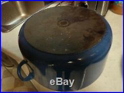 LE CREUSET #28 7.25 QT ROUND DUTCH OVEN with LID, BLUE, MADE IN FRANCE-Very Nice