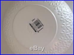 LE CREUSET 4QT Signature Cast Iron Fleur Round Dutch Oven Brand New WHITE