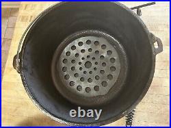 LODGE #12- 12DCO Cast Iron Camp Outdoor Oven 3 Leg Kettle withLid 8 Qt BUNDLE