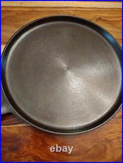 LODGE Cast Iron Skillet Griddle #10, Made In USA, MM H, HR, fully seasoned