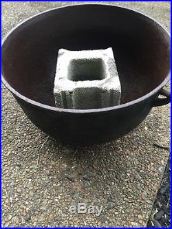 Large Antique Cast Iron Cauldron Pot, Gatemarked, 3 Leg Kettle