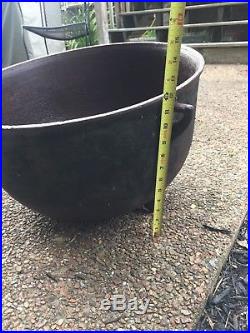 Large Antique Cast Iron Cauldron Pot, Gatemarked, 3 Leg Kettle