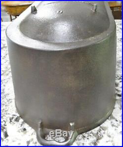 Large Cast Iron Oval Footed Cauldron Kettle Scaulding Pot Fish Fryer Antique