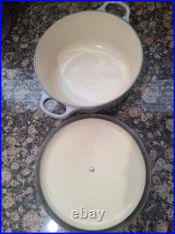 Le Creuset 2.5 Qt Dutch Oven