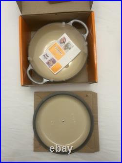 Le Creuset 22 cm (2.5L) Round Dutch Oven French Grey New in Box