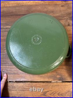 Le Creuset #26 Round Enameled Cast Iron Grill Dutch Oven Ribbed Interior GREEN Le Creuset #26 Round Enameled Cast Iron Grill Dutch Oven Ribbed Interior GREEN