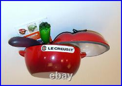 Le Creuset 2L / 2.25 QT Tomato-Shaped Covered Cast Iron Casserole / Cocotte RED