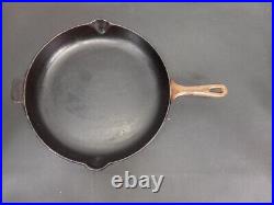 Le Creuset #30 Cast Iron Skillet Double Spout 13 Diameter Fry Pan Black HEAVY