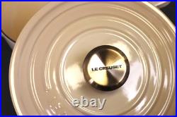 Le Creuset 4.5-Qt. Signature Enameled Cast Iron Round Dutch Oven