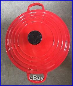 Le Creuset 5.5-quart Round Dutch Oven With Lid Chili Red #26 Brand New (no box)