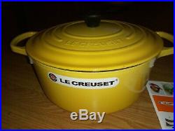 Le Creuset 5.5qt #26 Enameled Round Dutch Oven in Honey Yellow Brand New