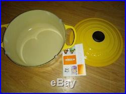 Le Creuset 5.5qt #26 Enameled Round Dutch Oven in Honey Yellow Brand New