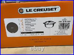 Le Creuset 7.25 qt Classic French Dutch Oven in Gris Grey Gray -New In Box 7 1/2