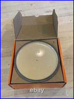 Le Creuset 7.25 qt Classic French Dutch Oven in Gris Grey Gray -New In Box 7 1/2