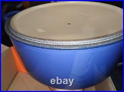 Le Creuset 9 qt French (Dutch) Oven in Cobalt Blue (Classic) New In Box! RARE