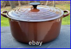 Le Creuset Cast Iron 28 Chestnut Brown Signature Dutch Oven 7-1/4 Qt