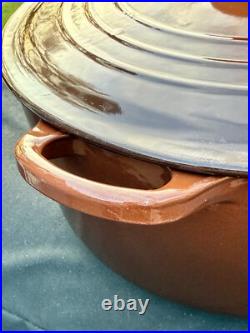 Le Creuset Cast Iron 28 Chestnut Brown Signature Dutch Oven 7-1/4 Qt